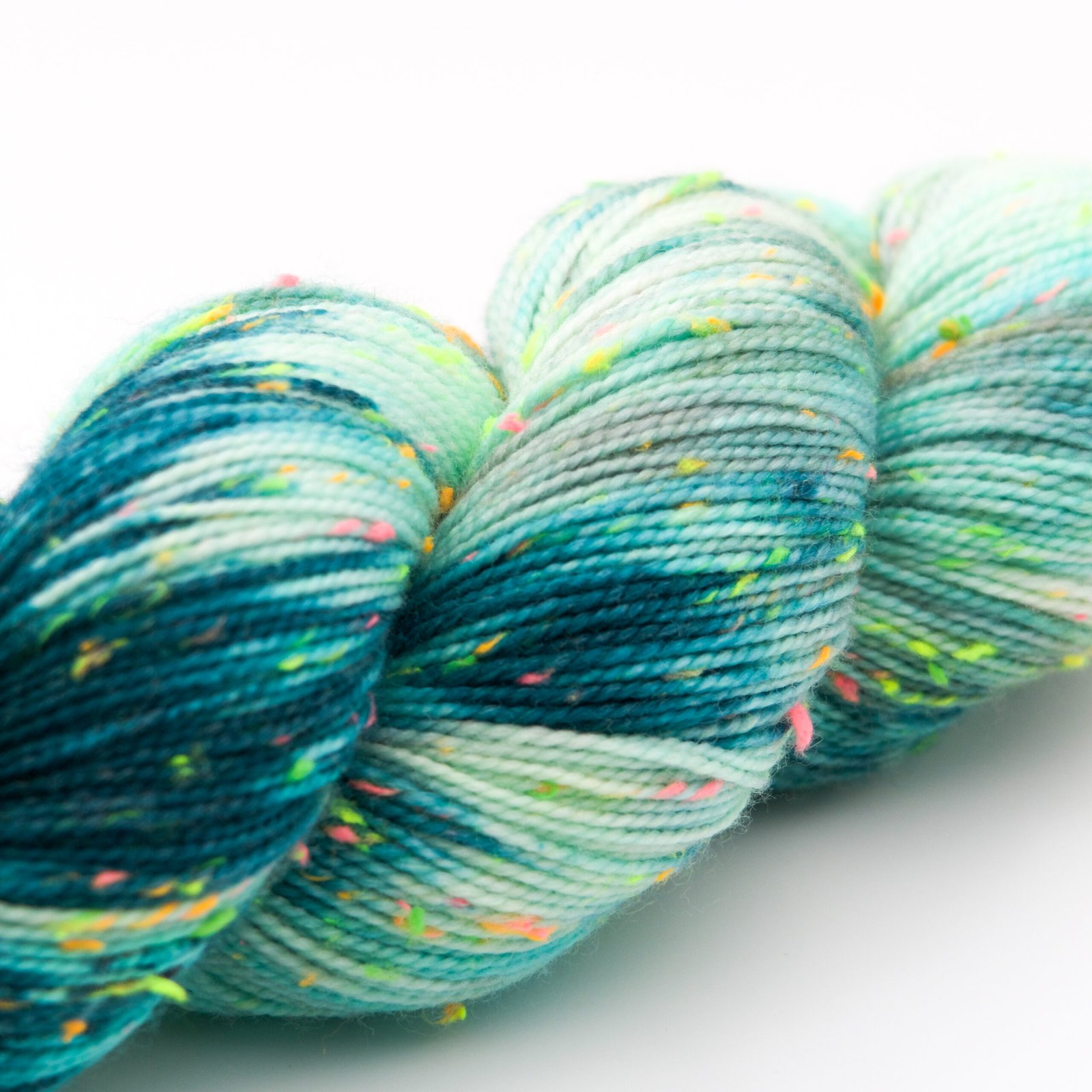 Beady Pool Yarn - Image 2