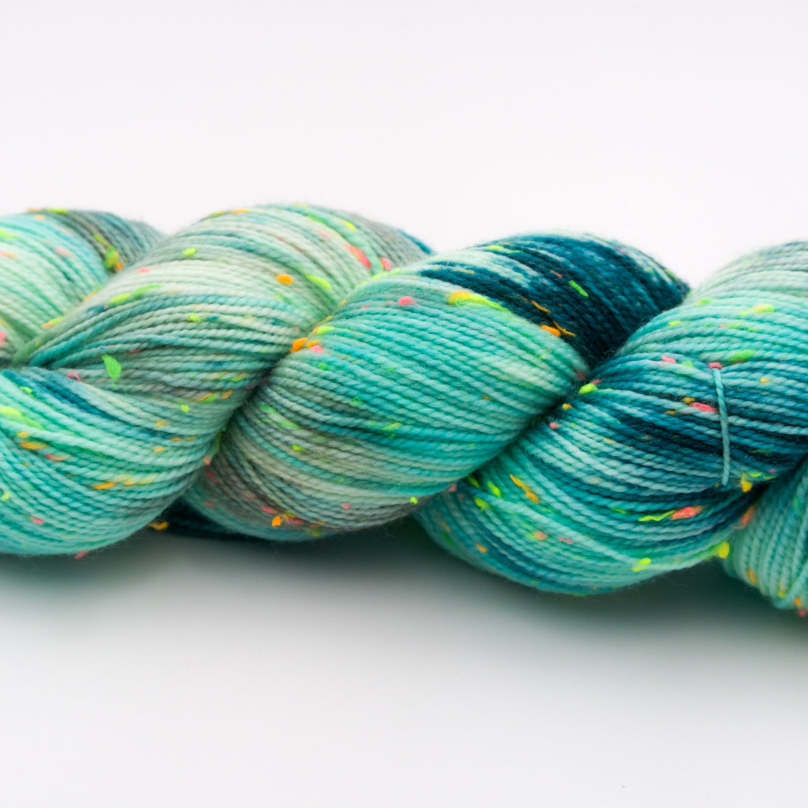 Beady Pool Yarn - Image 5