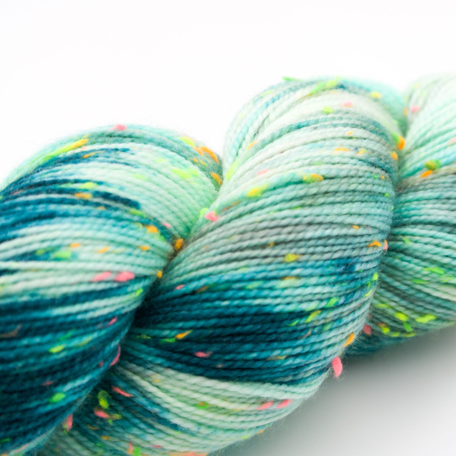 Beady Pool Yarn - Image 4